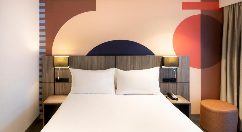 Image of Deluxe Queen Room With Balcony 4