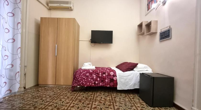 Image of Economy Tweepersoonskamer met 1 of 2 Bedden (Economy Double or Twin Room) 3