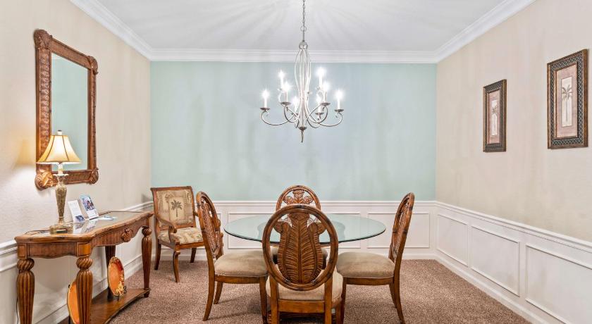 Image of Luxury Two-Bedroom Apartment 11