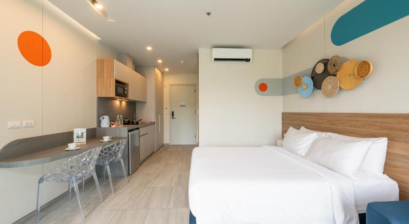 Image of Studio Breeze with Free Coworking Space 8