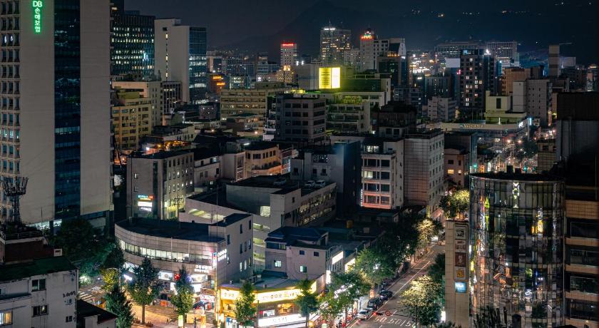 Urbanstay Myeongdong - image 12