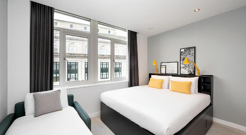 Image of Studio Sleeps 3 3