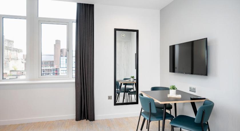 Image of Accessible Studio Sleeps 3 8