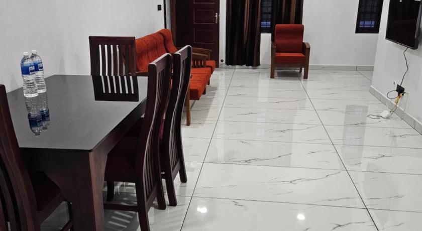 MATHER RAJAGIRI FURNISHED APARTMENTS - image 2