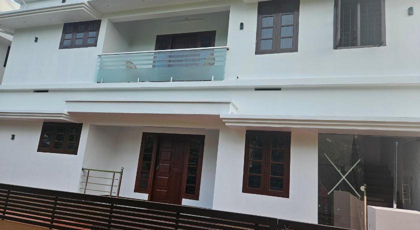 MATHER RAJAGIRI FURNISHED APARTMENTS - image 9