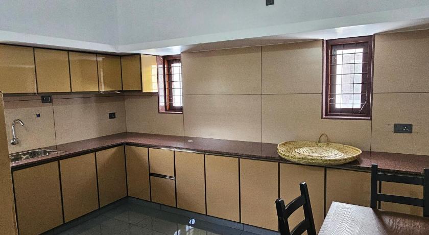 MATHER RAJAGIRI FURNISHED APARTMENTS - image 13