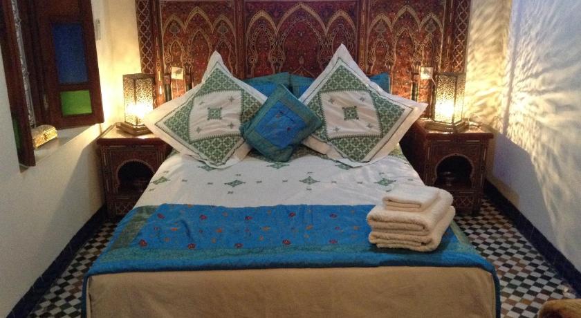 Image of Arabesque Suite 4