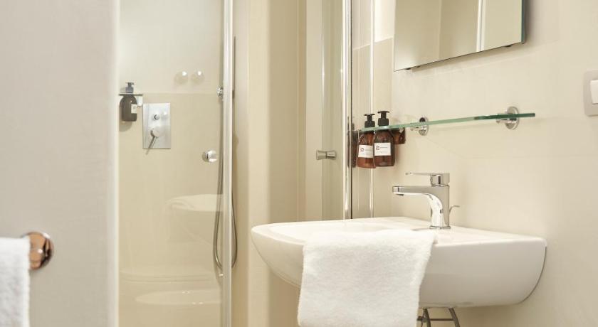Executive kétszemélyes ággyal vagy 2 külön ággyal (Executive Double or Twin Room) fotója 11