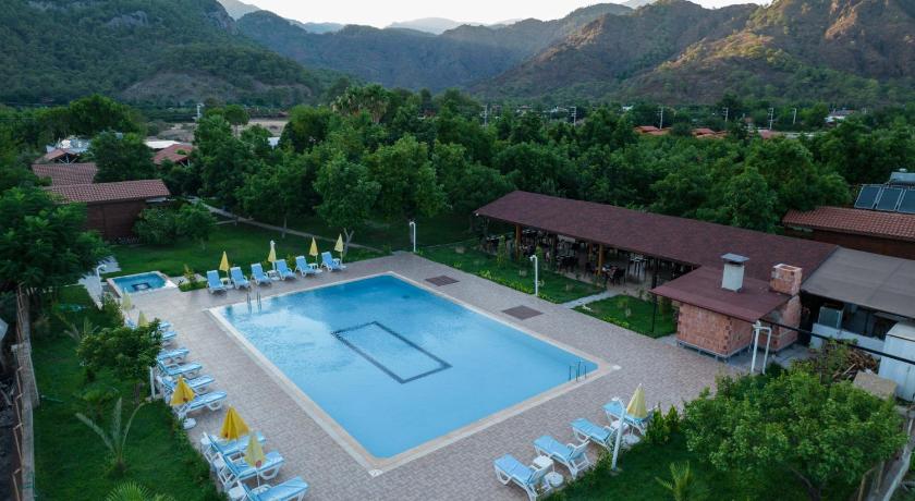 Seven Seasons Hotel - image 3
