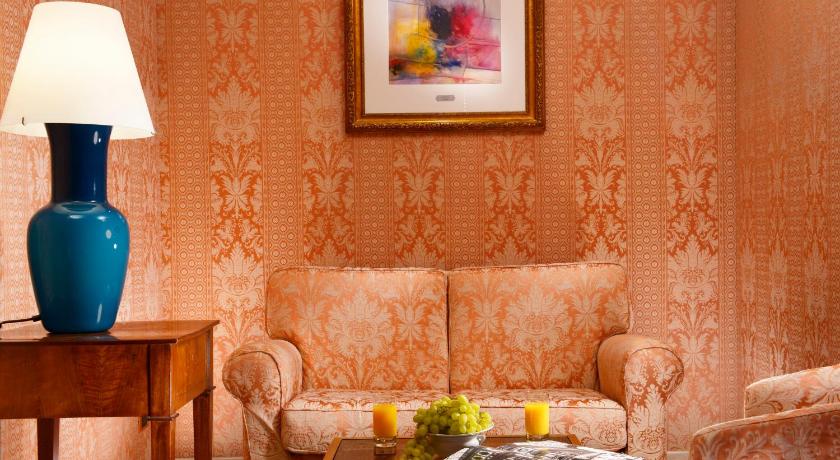 Image of Junior Suite 8
