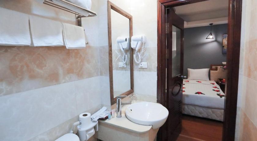 Hanoi Hortensia Flower 3-Star Hotel lobby