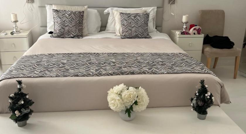 Image of Deluxe Suite 4
