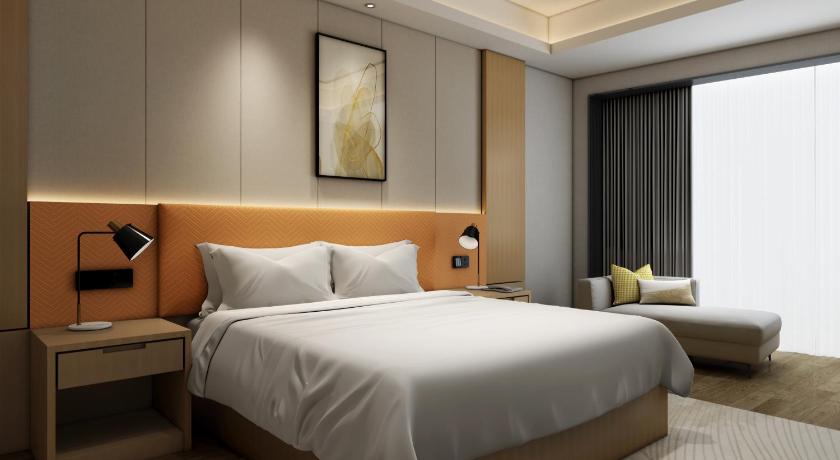 Image of King Deluxe Room 3
