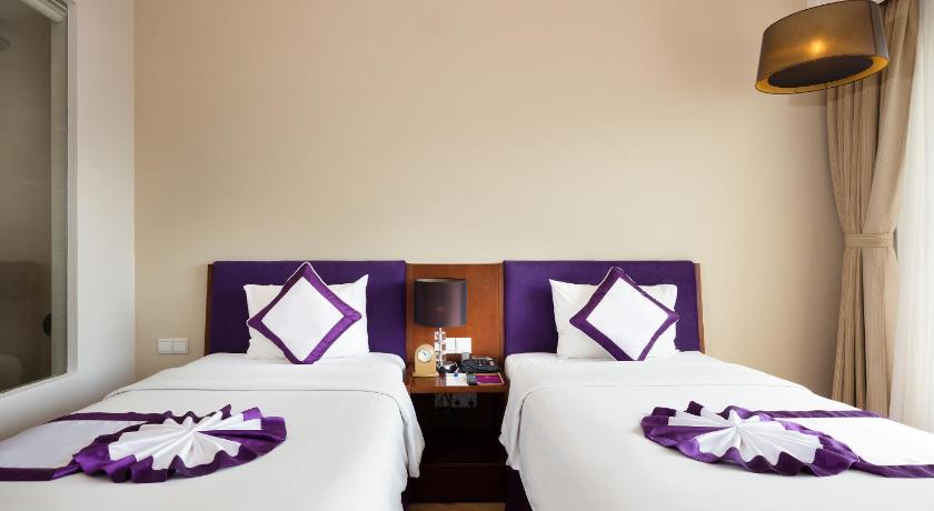 Image of Deluxe Partial Sea View Twin Room 9