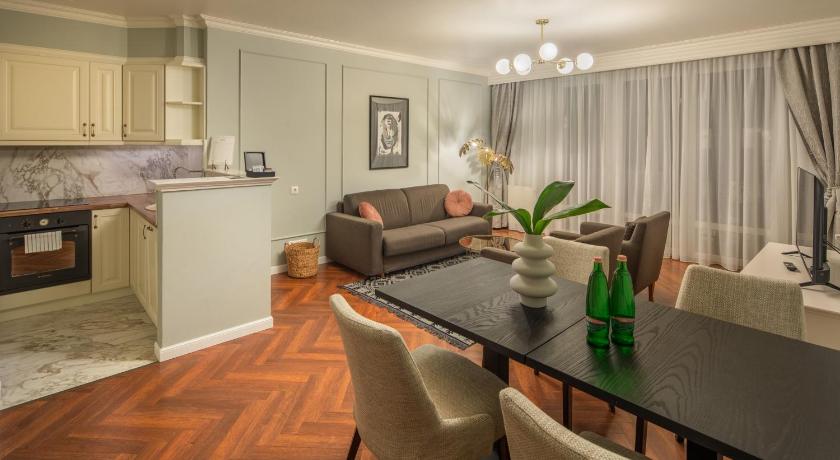 Image of Two Bedrooms Family Suite 3