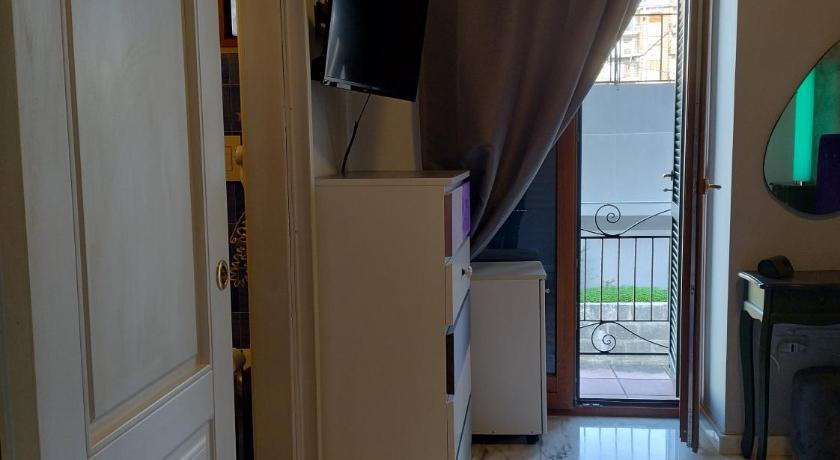 Image of Standard Queen Room 13