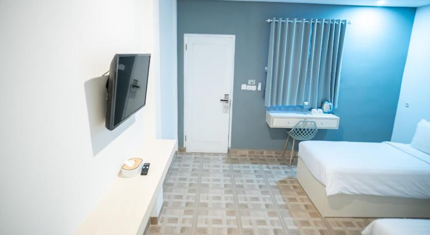 Image of Deluxe Room 12