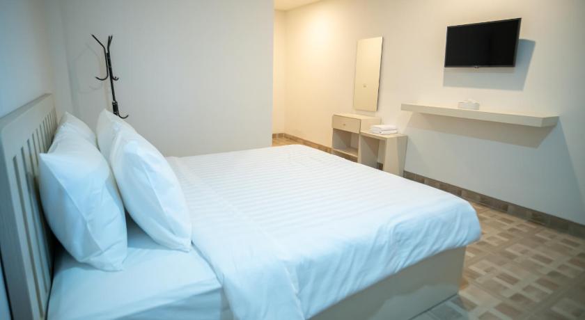 Image of Deluxe Room 9