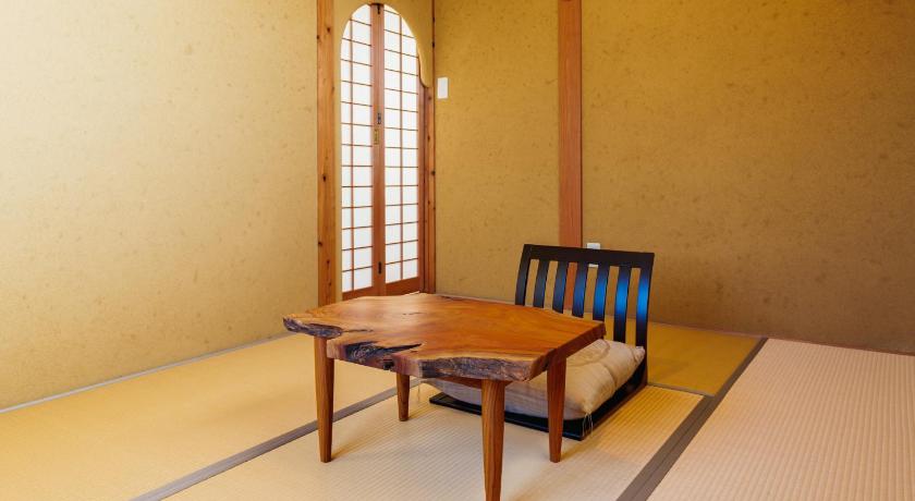 Hita Suikomareso 4-Star Accommodation lobby