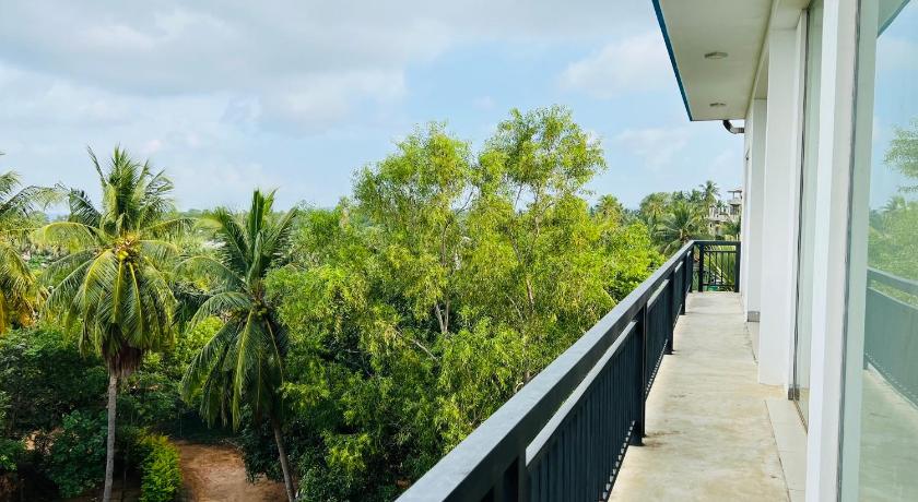 Esha Beach Resort Rooms - image 7