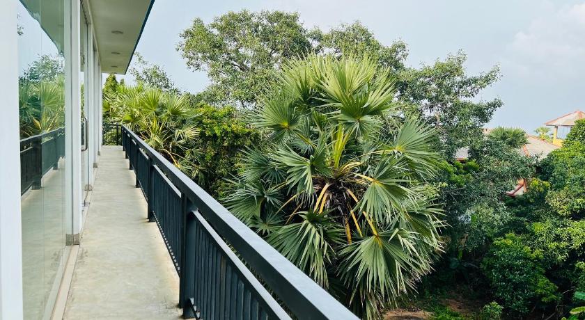 Esha Beach Resort Rooms - image 6