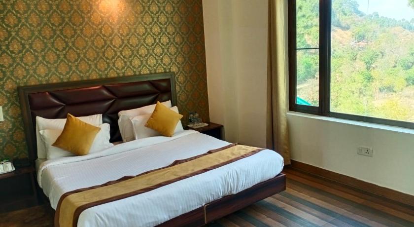Pineland Chalets And Resort - image 35