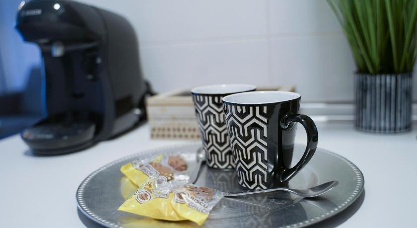 プラセンシア Apartamentos Suites Cariatide 3つ星 ゲストハウス 外観