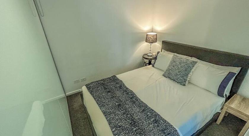 Image of One-Bedroom Apartment 7