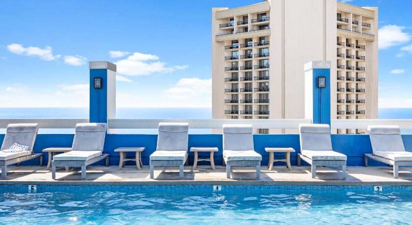 Stylish Waikiki Condo with Ocean View 3Mins to Beach
