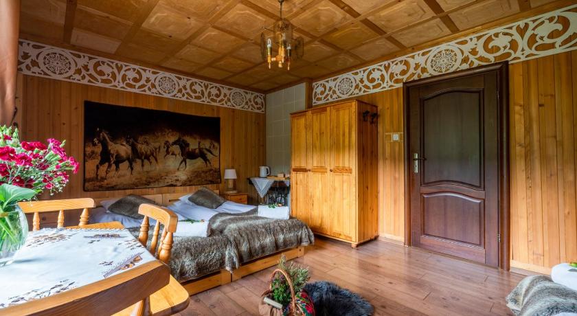 자코파네 Pokoje z widokiem na góry i Prywatny Domek z zadaszoną altaną - grillem i ogniskiem. (Pokoje z widokiem na gory i Prywatny Domek z zadaszona altana - grillem i ogniskiem.) 4성급 게스트하우스 로비