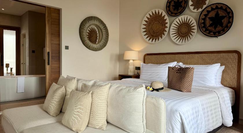 Image of Beachfront Villa - One-Way Airport Transfer Included 7
