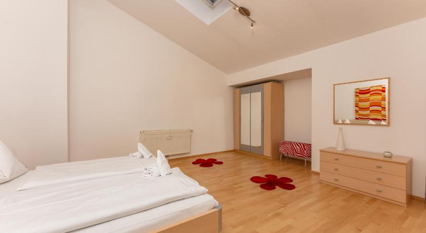 Image of One-Bedroom Apartment 3