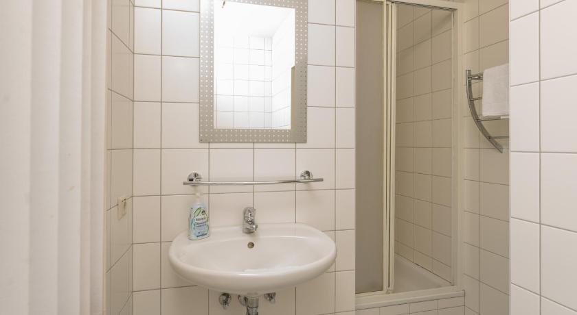 Image of One-Bedroom Apartment 2