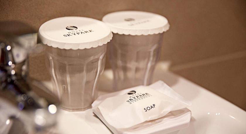 Image of Corner Suite 9