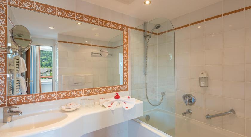Hotel Rheinischer Hof photo
