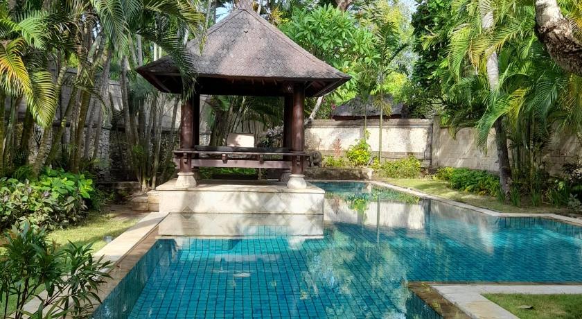バリ The Royal Beach Seminyak Bali 5つ星 ホテル レストラン