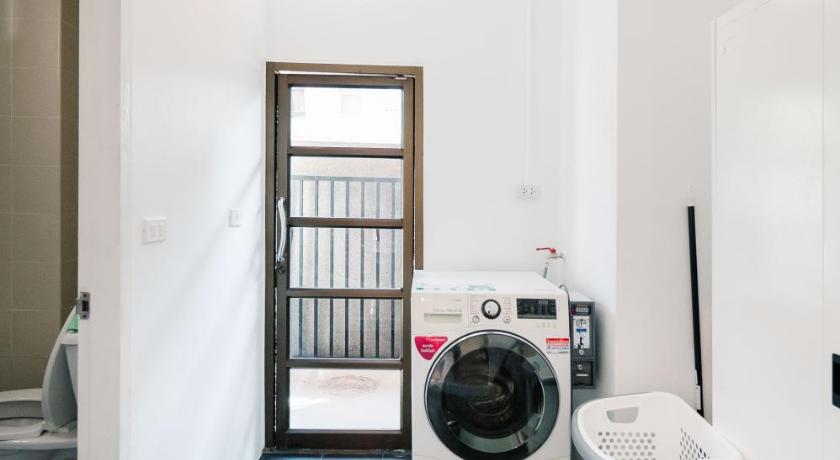 Bangkok MiTT Haus(Lat Phrao Soi 5) 2-Star Hotel exterior