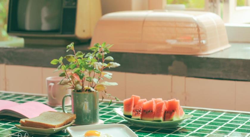 Image of Bungalow with Garden View 16