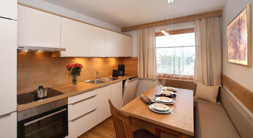 Image of Superior One-Bedroom Apartment (4 Adults) 1