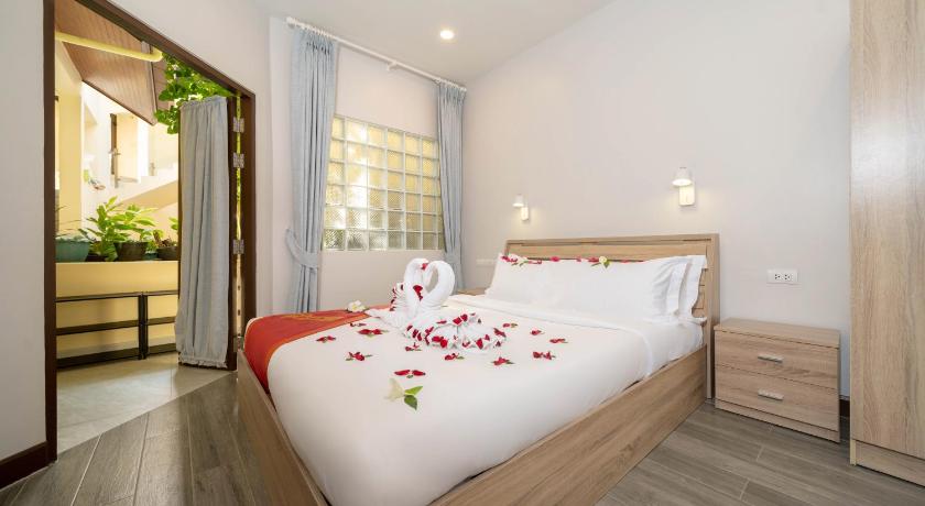 Image of 6-Bedroom Residence 11