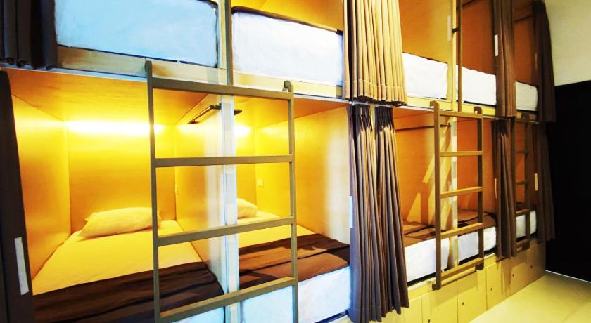 Fora Capsule Hostel Tuban Kuta Bali - image 17