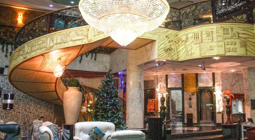 Mayfair Hotel - image 6