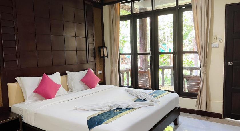Image of Standard King Room with Air condition 4