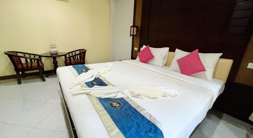 Image of Standard King Room with Air condition 6
