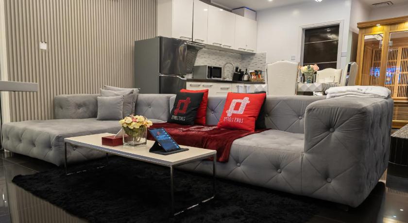 Image of Superior Suite 17