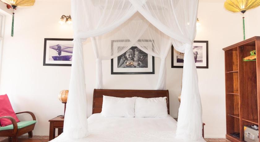 Image of Deluxe Double Room with Balcony and Sea View 3