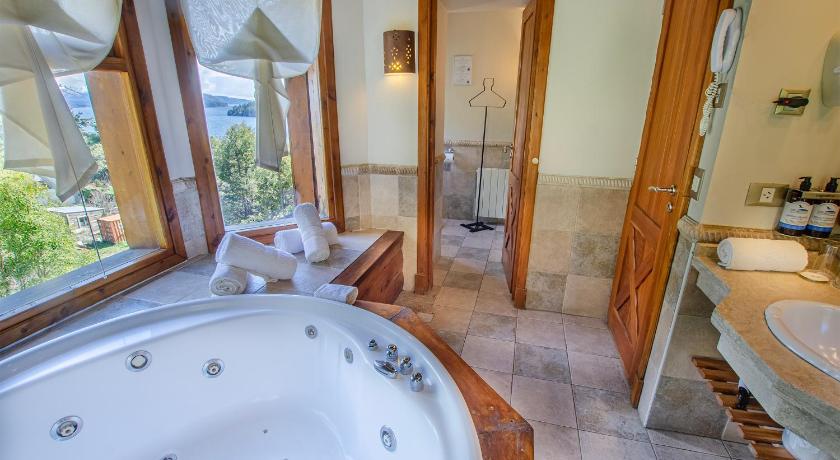 Image of Standard suite 5