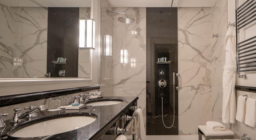 Image of Suite 7