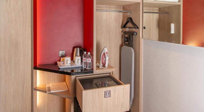 Image of Standard Room with 2 single bed (Without Window) 5