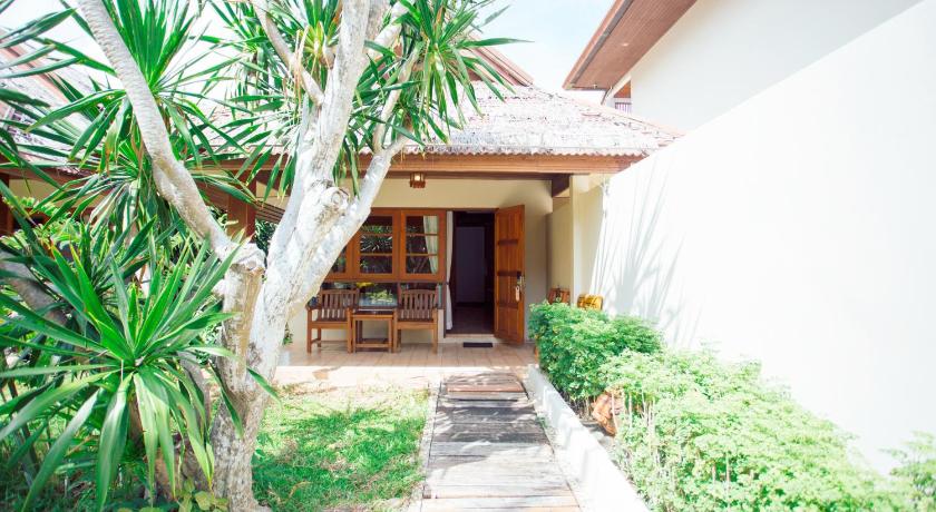 Image of Superior Bungalow Twin 12